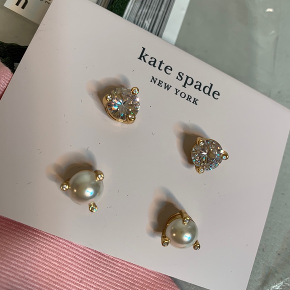 Kate Spade rise and shine 2-stud set - NWT - Picture 2 of 13